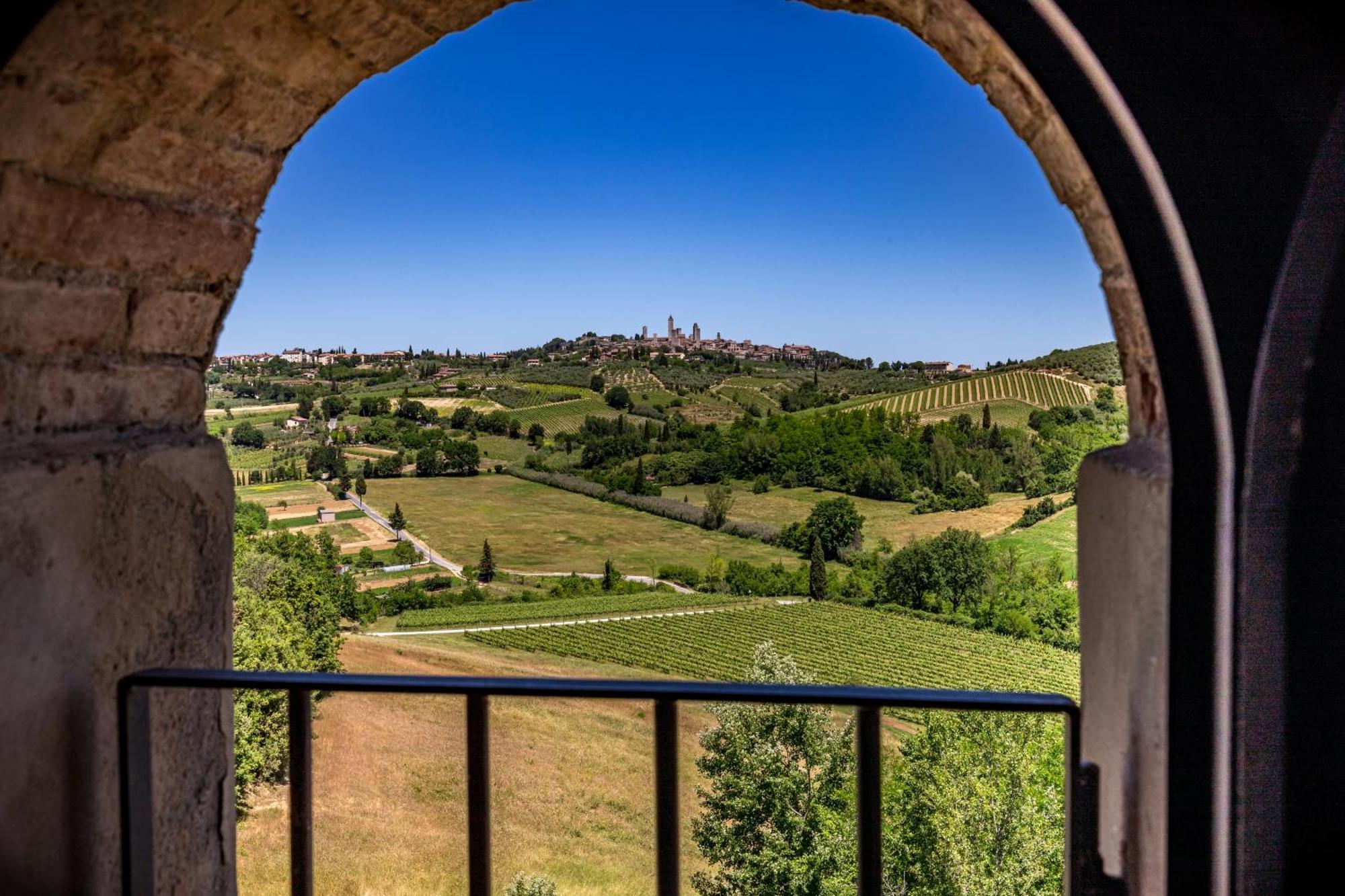 Вилла Agriturismo Poggiacolle Сан-Джиминьяно Экстерьер фото